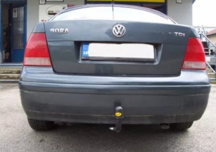 Carlig remorcare VW Bora 1998 - 2005 marca Autohak [5]