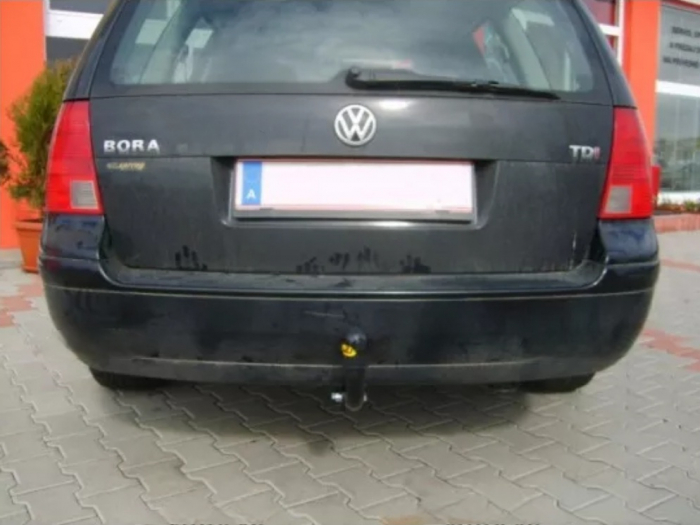 Carlig remorcare VW Bora 1998 - 2005 marca Autohak [7]