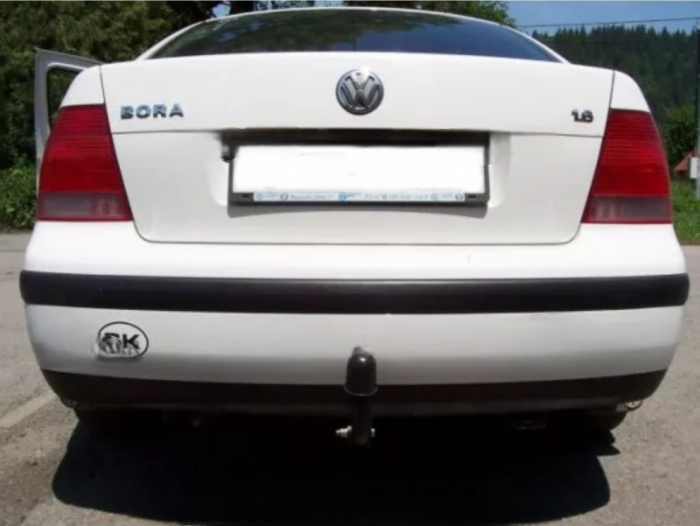 Carlig remorcare VW Bora 1998 - 2005 marca Autohak [3]