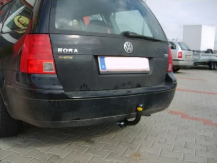Carlig remorcare VW Bora 1998 - 2005 marca Autohak [6]