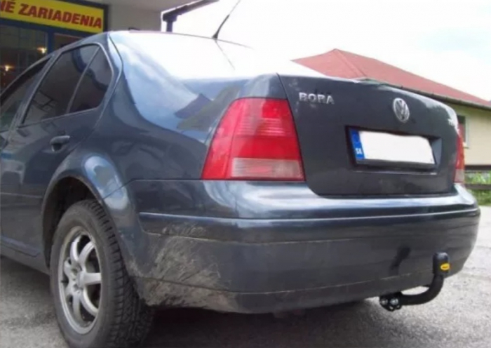 Carlig remorcare VW Bora 1998 - 2005 marca Autohak [4]