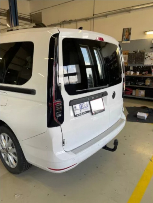 Carlig remorcare VW Caddy dupa 09/2020 demontabil automat vertical marca Autohak [6]