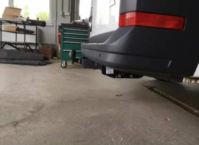 Carlig remorcare VW Crafter van fabricat dupa 2017 marca Autohak [5]