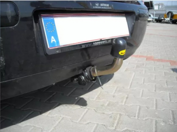 Carlig remorcare Vw Golf 4 1997 - 2003 4x4 demontabil automat cu maneta marca Autohak [6]