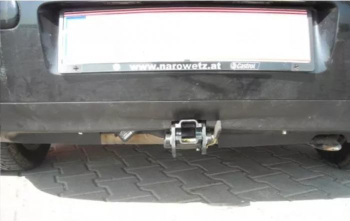 Carlig remorcare Vw Golf 4 1997 - 2003 4x4 demontabil automat cu maneta marca Autohak [8]