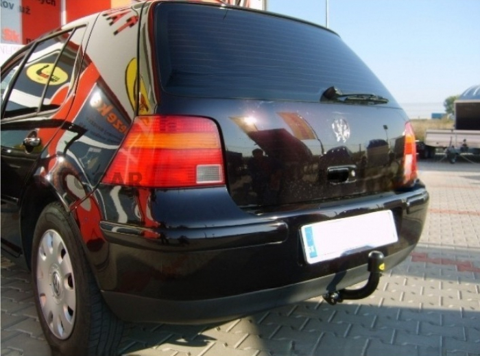 Carlig remorcare Vw Golf 4 hatchback 1997-2003  marca Autohak [7]