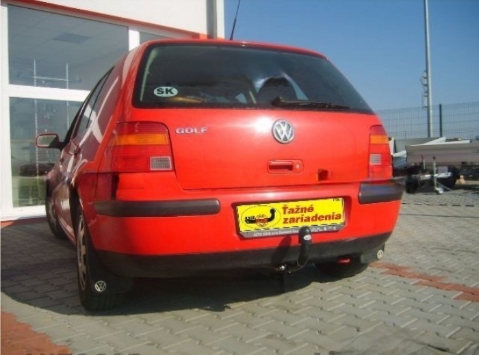 Carlig remorcare Vw Golf 4 hatchback 1997-2003  marca Autohak [6]