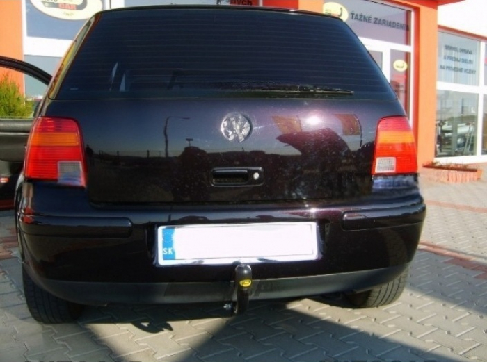 Carlig remorcare Vw Golf 4 hatchback 1997-2003  marca Autohak [4]