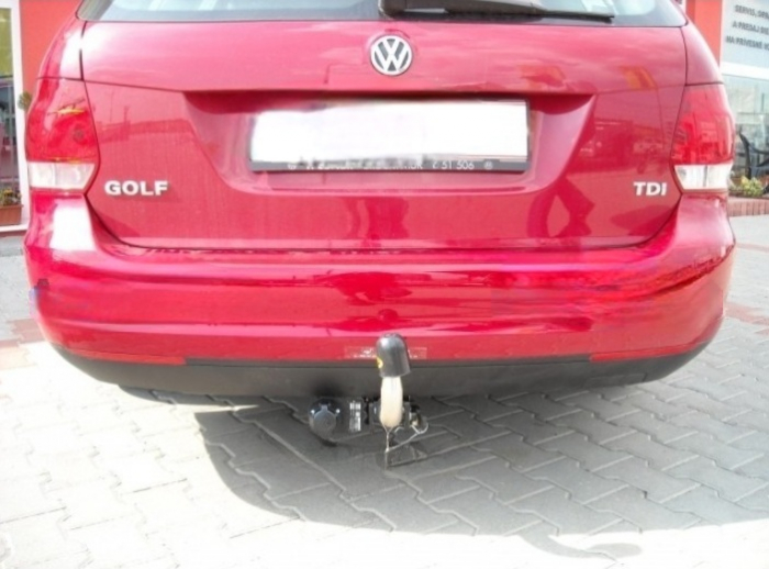 Carlig remorcare VW Golf 5, VW Golf 6 combi 2007 - 2013 demontabil automat cu maneta marca Autohak [7]