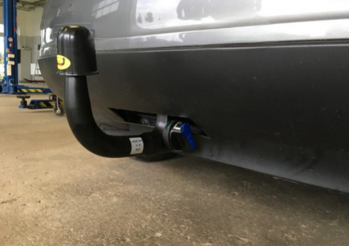 Carlig remorcare VW Golf 5, VW Golf 6 hatchback fabricat 2003 - 2010 demontabil vertical, marca Autohak [8]