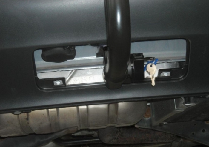 Carlig remorcare VW Golf 5, VW Golf 6 hatchback fabricat 2003 - 2010 demontabil vertical, marca Autohak [20]