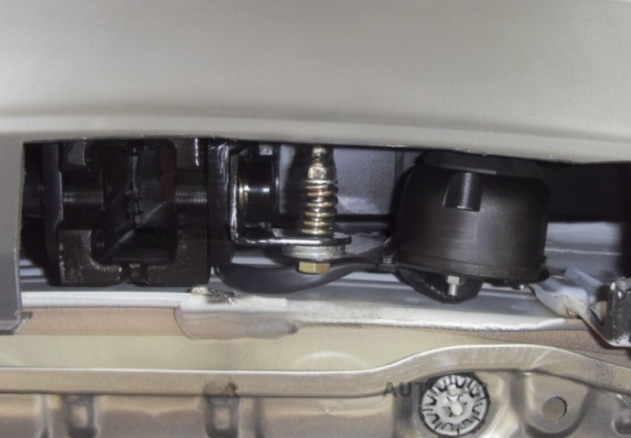 Carlig remorcare VW Golf 7 hatchback 2012-2018 demontabil vertical marca Autohak [15]