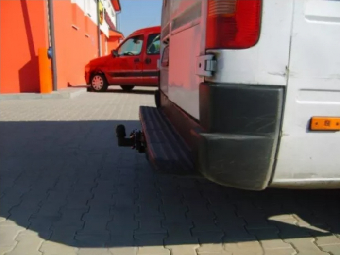 Carlig remorcare Vw LT 28/35 Van mediu/lung cu treapta 1995-2006 marca Autohak d19s [5]