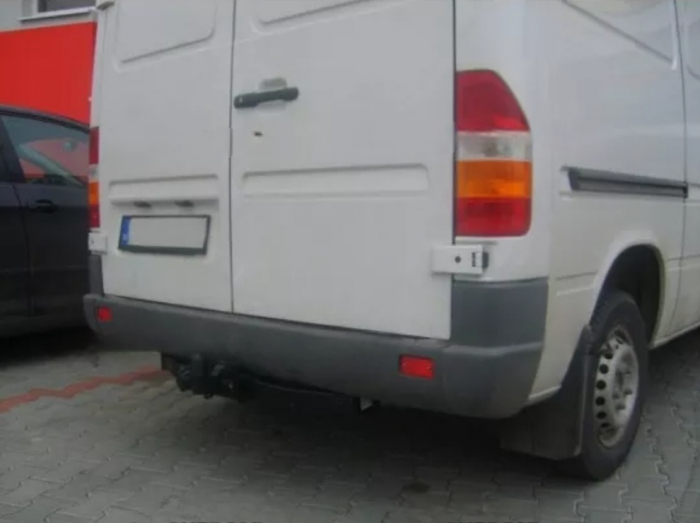 Carlig remorcare Vw LT 28/35 Van scurt fara treapta 1995-2006 marca Autohak d12s [3]