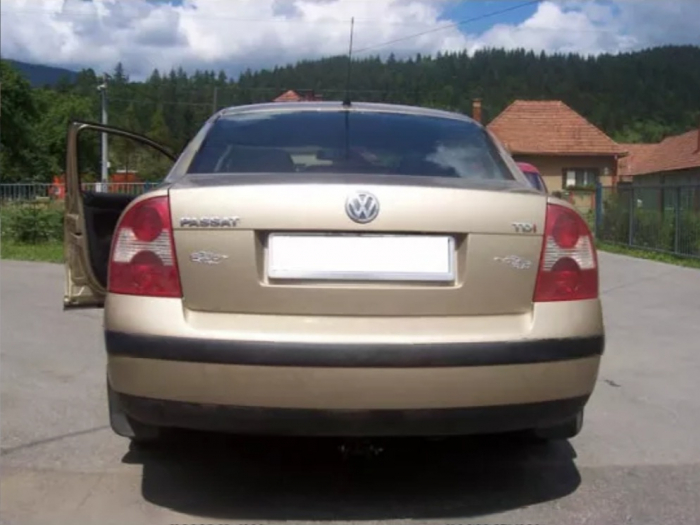 Carlig remorcare Vw Passat B5 1996 - 2005 demontabil automat cu maneta marca Autohak [4]