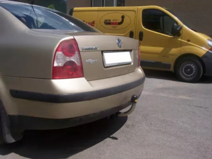 Carlig remorcare Vw Passat B5 1996 - 2005 demontabil automat cu maneta marca Autohak [2]