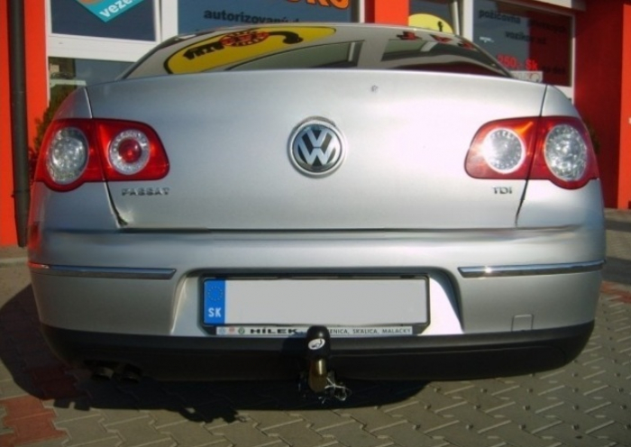 Carlig remorcare VW Passat B6 2005 - 2010 demontabil automat cu maneta marca Autohak [3]