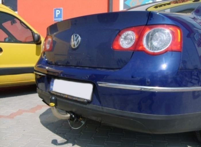 Carlig remorcare VW Passat B6 2005 - 2010 demontabil automat cu maneta marca Autohak [5]