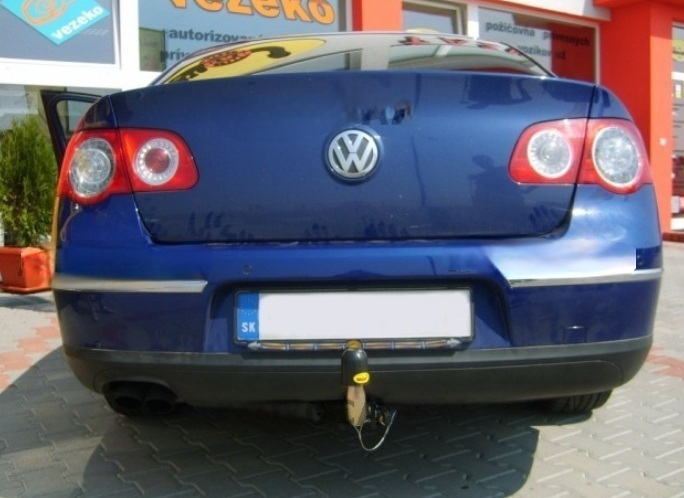 Carlig remorcare VW Passat B6 2005 - 2010 demontabil automat cu maneta marca Autohak [6]