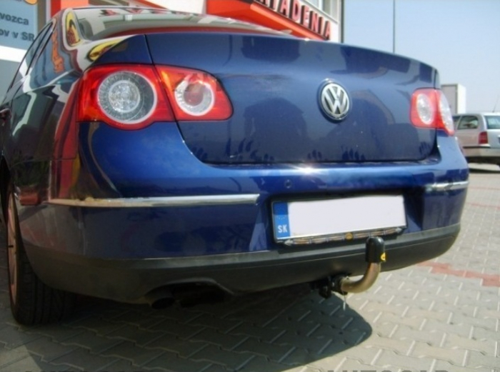 Carlig remorcare VW Passat B6 2005 - 2010 demontabil automat cu maneta marca Autohak [7]