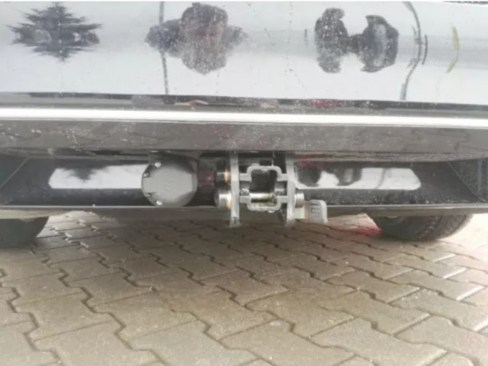 Carlig remorcare VW Passat CC 2008 - 2011 demontabil cu maneta marca Autohak [2]