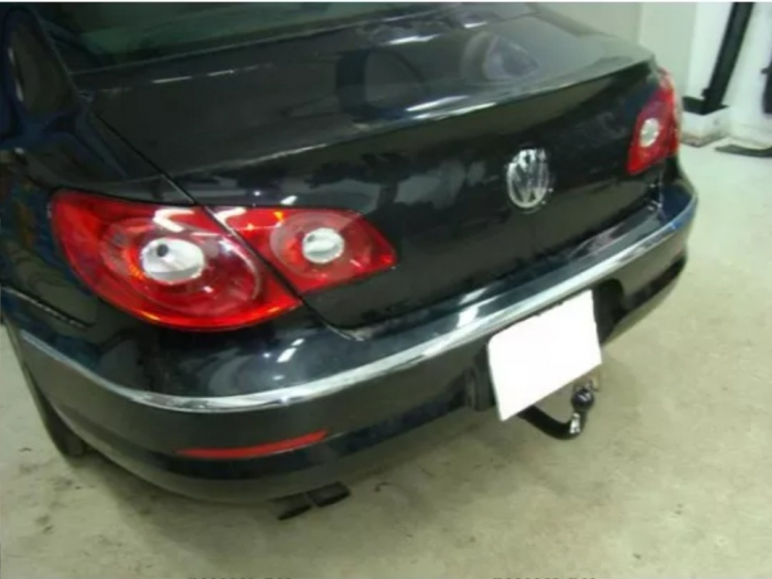 Carlig remorcare VW Passat CC 2008 - 2011 demontabil vertical marca Autohak [8]
