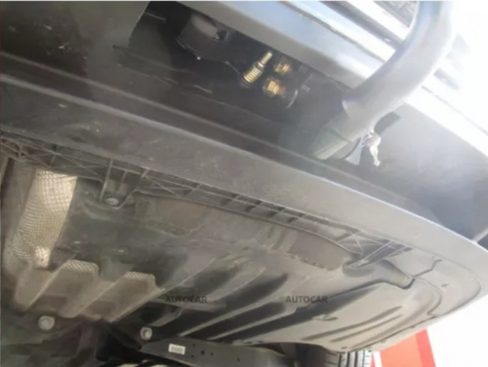 Carlig remorcare VW Passat CC 2012 - 2016 demontabil vertical marca Autohak [10]