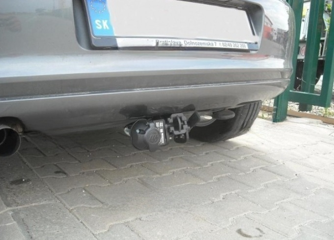 Carlig remorcare VW Polo 3/5 usi 2009 - 2017 demontabil automat cu maneta marca Autohak [2]