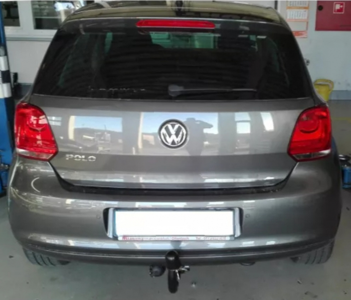 Carlig remorcare VW Polo 3/5 usi 2009 - 2017 demontabil automat vertical marca Autohak [8]