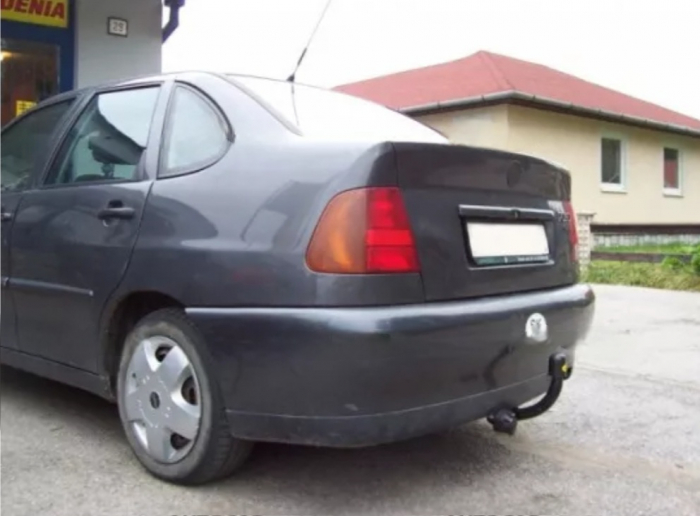 Carlig remorcare Vw Polo 4 usi 1996-2003 marca Autohak [2]