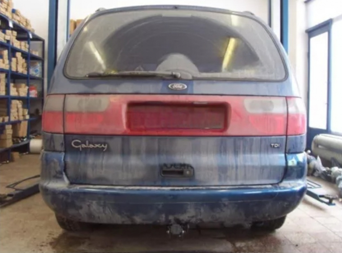 Carlig remorcare VW Sharan 1995 - 2000 demantabil cu maneta marca Autohak [3]