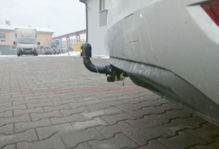 Carlig remorcare VW Sharan dupa 2010 demontabil automat cu maneta marca Autohak [4]