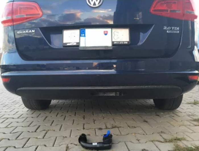 Carlig remorcare VW Sharan dupa 2010 demontabil automat vertical marca Autohak [6]