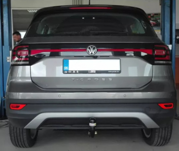 Carlig remorcare VW T-Cross fabricat dupa 2019 marca Autohak [3]