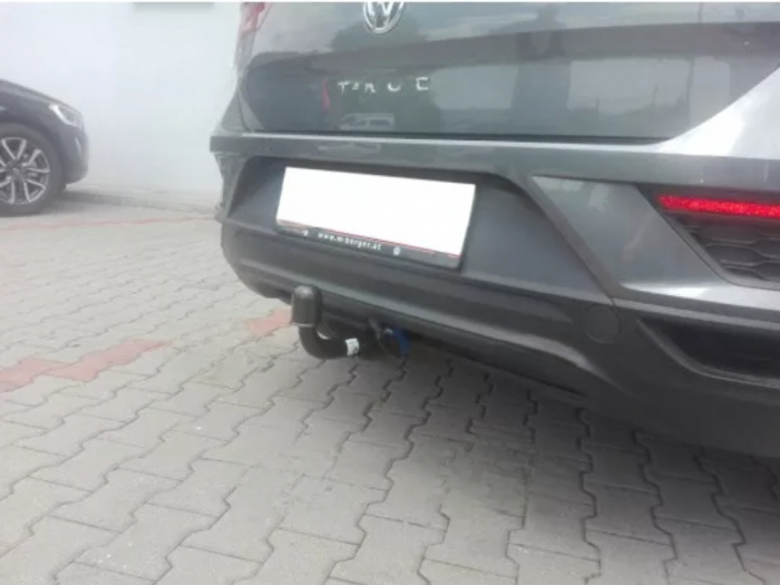Carlig remorcare VW T-Roc dupa 2017 demontabil automat vertical marca Autohak [6]