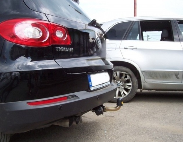 Carlig remorcare VW Tiguan 2007 - 2015 demontabil automat cu maneta marca Autohak [7]