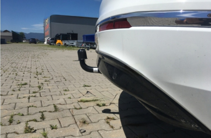 Carlig remorcare VW Tiguan dupa 2016 demontabil automat vertical marca Autohak [9]