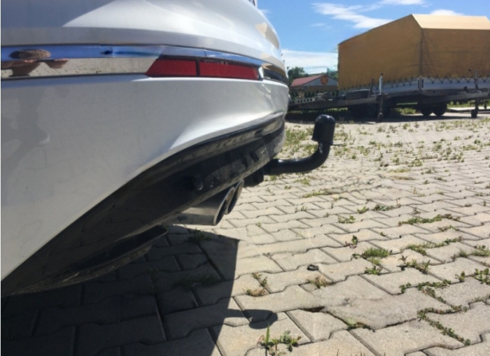 Carlig remorcare VW Tiguan dupa 2016 demontabil automat vertical marca Autohak [7]