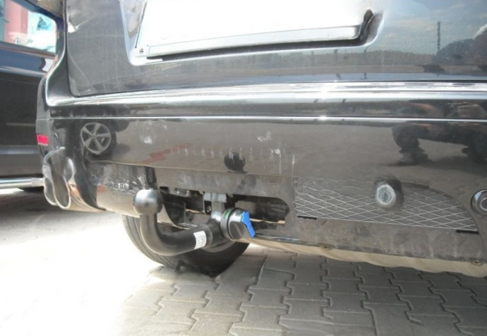 Carlig remorcare VW Touareg 2003 - 2018 demontabil automat vertical marca Autohak [9]