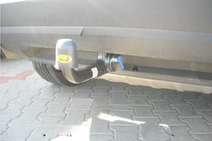 Carlig remorcare VW Touareg 2003 - 2018 demontabil automat vertical marca Autohak [17]
