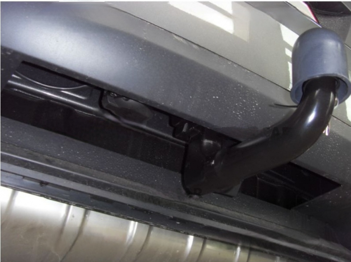 Carlig remorcare VW Touareg 2003 - 2018 demontabil automat vertical marca Autohak [15]