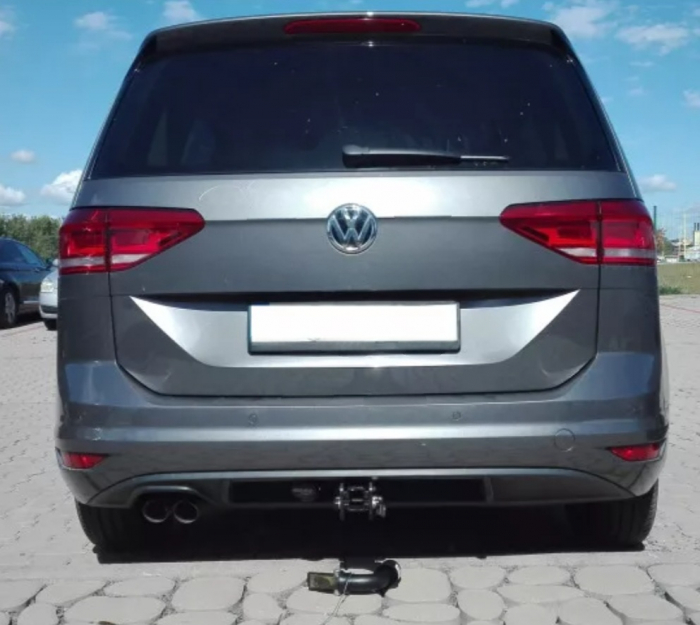Carlig remorcare VW Touran dupa 10/2015 demontabil automat cu maneta marca Autohak [6]