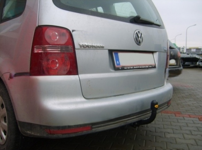 Carlig remorcare Vw Touran dupa 2003 marca Autohak [2]