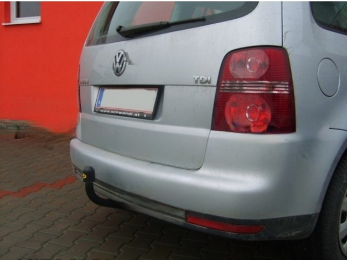 Carlig remorcare Vw Touran dupa 2003 marca Autohak [3]
