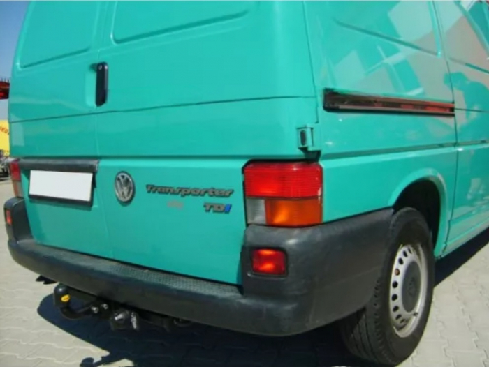 Carlig remorcare VW Transporter T4 van 1996 - 2003 marca Autohak [4]