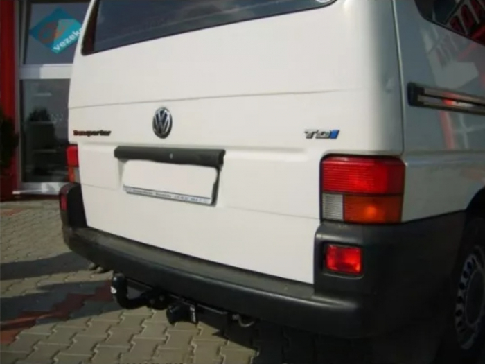 Carlig remorcare VW Transporter T4 van 1996 - 2003 marca Autohak [9]