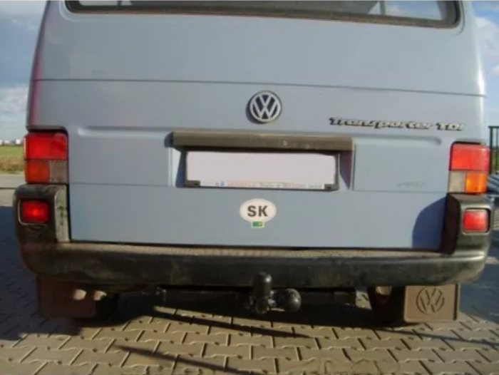 Carlig remorcare VW Transporter T4 van 1996 - 2003 marca Autohak [5]
