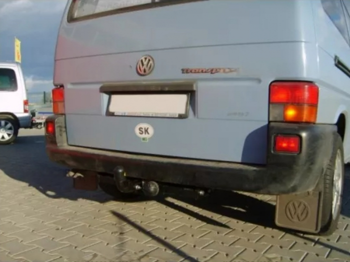 Carlig remorcare VW Transporter T4 van 1996 - 2003 marca Autohak [6]