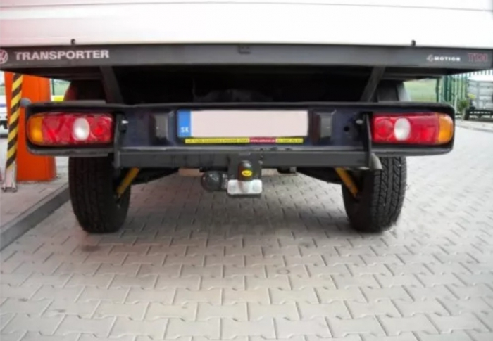Carlig remorcare Vw Transporter T5 platforma dupa 2003 marca Autohak [2]