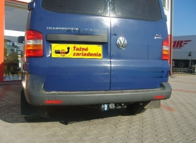 Carlig remorcare VW Transporter T5 van 2003 - 2015 demontabil automat cu maneta marca Autohak [2]